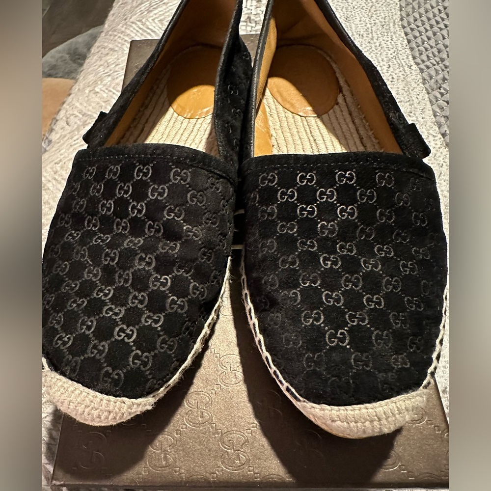 Authentic Women Gucci GG Suede Espadrille. Size 37